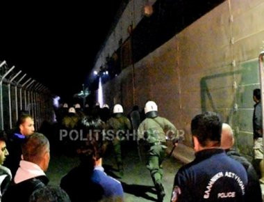 Επεισόδια και συλλήψεις στα hot spot της ΒΙΑΛ